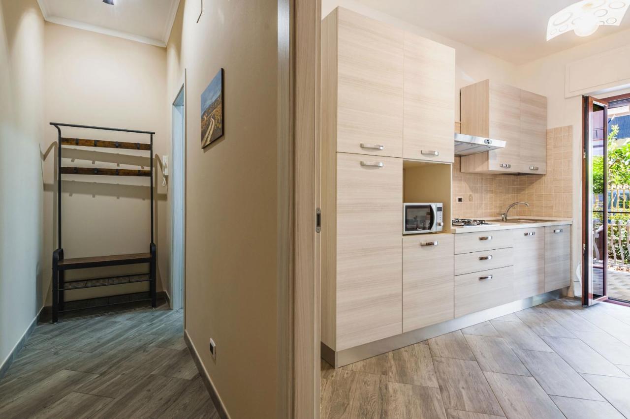 Lemon Tree Apartments By Wonderful Italy Giardini Naxos Exterior foto